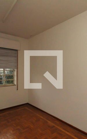 Casa à venda com 313m², 4 quartos e 3 vagas Casa à venda com 313m², 4 quartos e 3 vagasQuarto 3