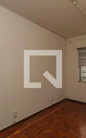 Casa à venda com 313m², 4 quartos e 3 vagas Casa à venda com 313m², 4 quartos e 3 vagasQuarto 3