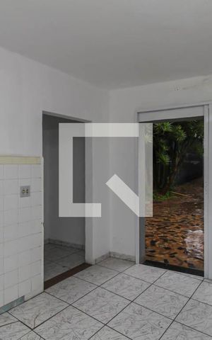 Casa à venda com 313m², 4 quartos e 3 vagas Casa à venda com 313m², 4 quartos e 3 vagasCozinha de Serviço