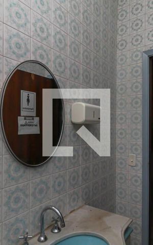Casa à venda com 313m², 4 quartos e 3 vagas Casa à venda com 313m², 4 quartos e 3 vagasLavabo