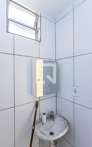 Casa para alugar com 80m², 2 quartos e 2 vagasBanheiro de serviço