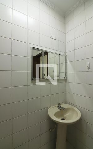 Casa à venda com 350m², 5 quartos e 5 vagasCasa 2 Banheiro Social