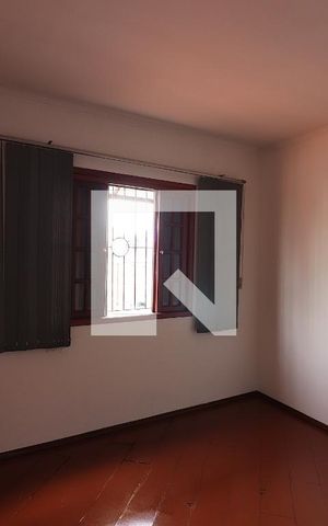 Casa à venda com 350m², 5 quartos e 5 vagasQuarto 1 - Suíte