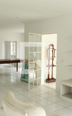 Casa para alugar com 350m², 4 quartos e 4 vagasSala