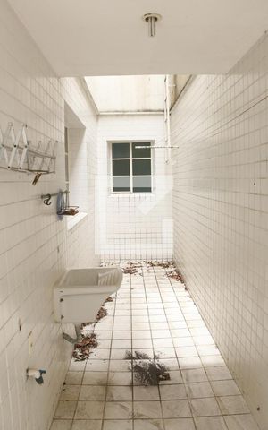 Casa para alugar com 350m², 4 quartos e 4 vagasÁrea de Serviço