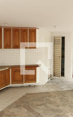 Casa para alugar com 350m², 4 quartos e 4 vagasÁrea Externa