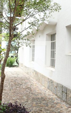 Casa para alugar com 350m², 4 quartos e 4 vagasÁrea Externa