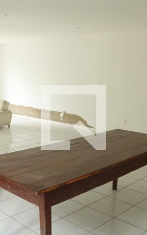 Casa para alugar com 350m², 4 quartos e 4 vagasSala