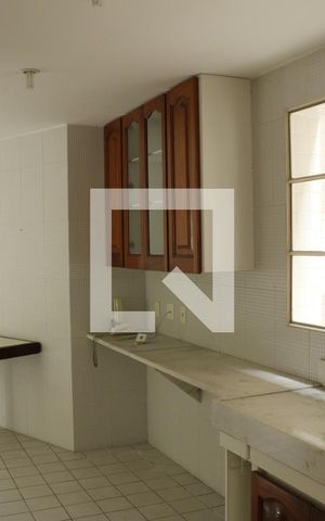 Casa para alugar com 350m², 4 quartos e 4 vagasCozinha