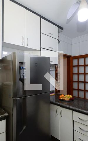 Casa para alugar com 152m², 4 quartos e 3 vagas Casa para alugar com 152m², 4 quartos e 3 vagasCozinha ( Casa 1 )