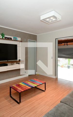 Casa para alugar com 152m², 4 quartos e 3 vagas Casa para alugar com 152m², 4 quartos e 3 vagasSala ( Casa 2 )