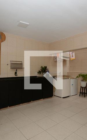 Casa para alugar com 152m², 4 quartos e 3 vagas Casa para alugar com 152m², 4 quartos e 3 vagasÁrea de Serviço + área gourmet ( Casa 1 )