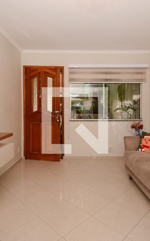 Casa para alugar com 152m², 4 quartos e 3 vagas Casa para alugar com 152m², 4 quartos e 3 vagasSala ( Casa 1 )