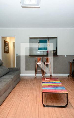 Casa para alugar com 152m², 4 quartos e 3 vagas Casa para alugar com 152m², 4 quartos e 3 vagasSala ( Casa 2 )