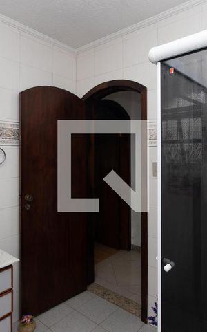 Casa para alugar com 180m², 4 quartos e 2 vagas Casa para alugar com 180m², 4 quartos e 2 vagasBanheiro Social