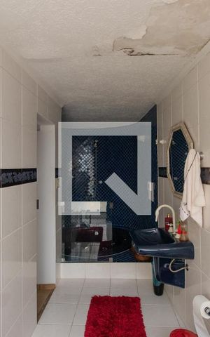 Casa para alugar com 180m², 4 quartos e 2 vagas Casa para alugar com 180m², 4 quartos e 2 vagasBanheiro da Suíte 1