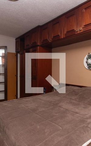 Casa para alugar com 180m², 4 quartos e 2 vagas Casa para alugar com 180m², 4 quartos e 2 vagasQuarto Suíte 1