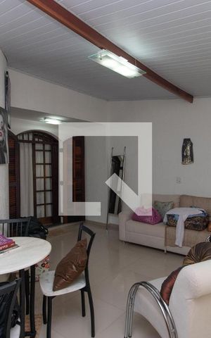 Casa para alugar com 180m², 4 quartos e 2 vagas Casa para alugar com 180m², 4 quartos e 2 vagasEscritório