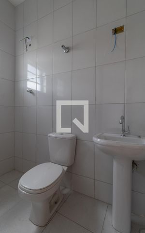 Casa de condomínio à venda com 66m², 2 quartos e 1 vaga Casa de condomínio à venda com 66m², 2 quartos e 1 vagaBanheiro Suíte 1