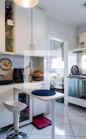 Apartamento à venda com 117m², 3 quartos e 4 vagas Apartamento à venda com 117m², 3 quartos e 4 vagasCozinha