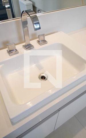 Apartamento à venda com 120m², 1 quarto e 2 vagasBanheiro da Suíte
