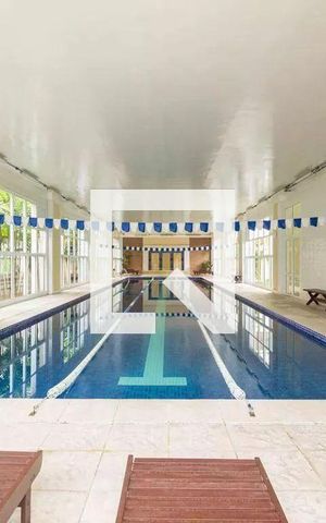 Apartamento para alugar com 205m², 4 quartos e 3 vagas Apartamento para alugar com 205m², 4 quartos e 3 vagasÁrea comum - Piscina