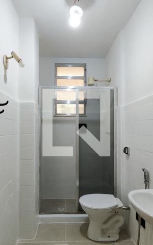 Apartamento para alugar com 54m², 2 quartos e sem vaga Apartamento para alugar com 54m², 2 quartos e sem vagaBanheiro Corredor
