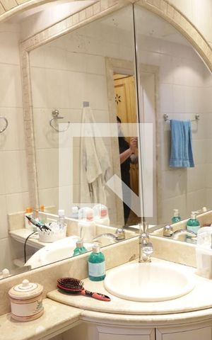 Casa de condomínio para alugar com 590m², 5 quartos e 8 vagasBanheiro