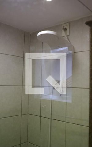 Casa de condomínio para alugar com 590m², 5 quartos e 8 vagasBanheiro