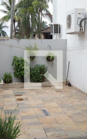 Casa de condomínio para alugar com 590m², 5 quartos e 8 vagasÁrea externa