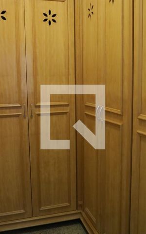 Casa de condomínio para alugar com 590m², 5 quartos e 8 vagasQuarto
