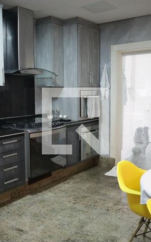 Casa de condomínio para alugar com 590m², 5 quartos e 8 vagasCozinha