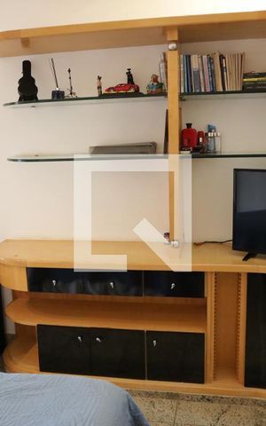 Casa de condomínio para alugar com 590m², 5 quartos e 8 vagasQuarto