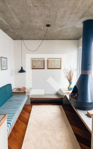 Casa à venda com 240m², 3 quartos e 2 vagasSala