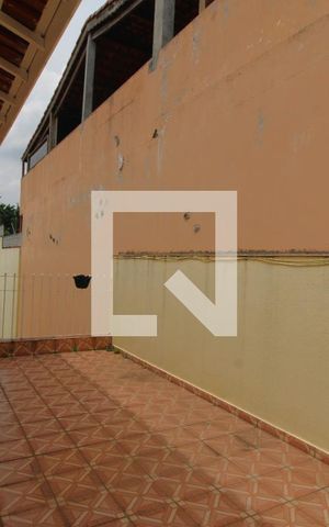Casa à venda com 232m², 3 quartos e 8 vagasSacada da suíte