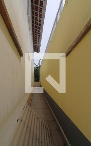 Casa à venda com 232m², 3 quartos e 8 vagasQuintal lateral