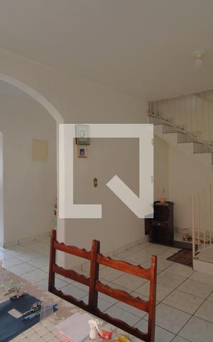 Casa à venda com 232m², 3 quartos e 8 vagasCopa