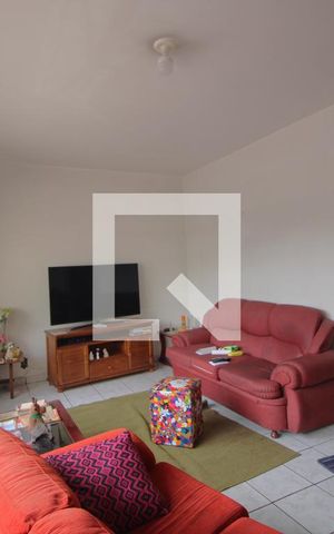 Casa à venda com 232m², 3 quartos e 8 vagasSala