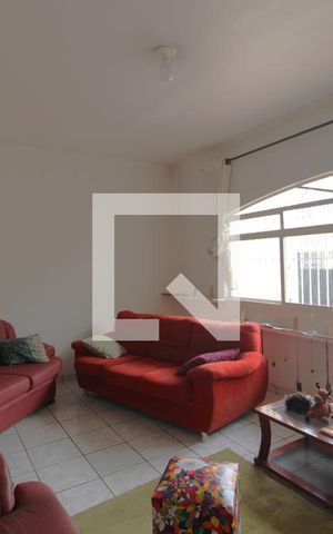 Casa à venda com 232m², 3 quartos e 8 vagasSala