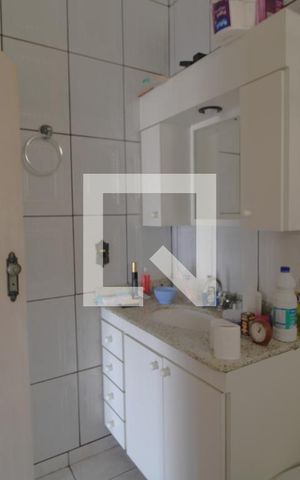 Casa à venda com 232m², 3 quartos e 8 vagasBanheiro da suíte