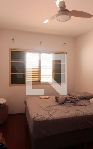 Casa à venda com 350m², 9 quartos e 6 vagasQuarto 2