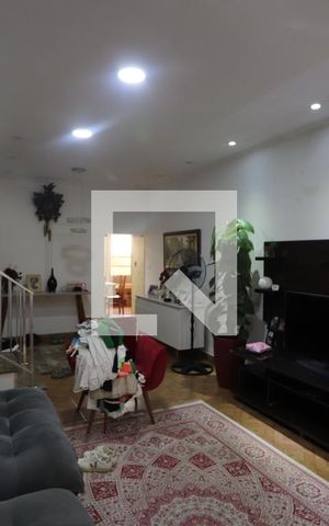 Casa à venda com 350m², 9 quartos e 6 vagasSala
