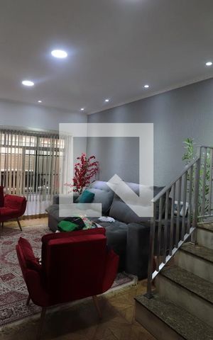 Casa à venda com 350m², 9 quartos e 6 vagasSala