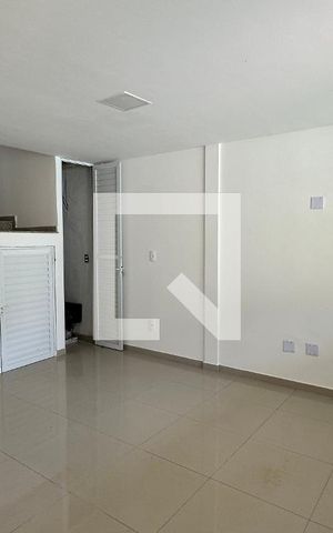 Casa de condomínio à venda com 220m², 2 quartos e 1 vaga Casa de condomínio à venda com 220m², 2 quartos e 1 vagaSala