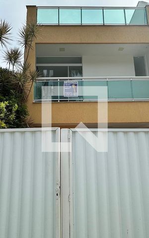 Casa de condomínio à venda com 220m², 2 quartos e 1 vaga Casa de condomínio à venda com 220m², 2 quartos e 1 vagaFachada