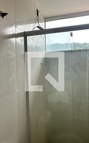 Casa de condomínio à venda com 220m², 2 quartos e 1 vaga Casa de condomínio à venda com 220m², 2 quartos e 1 vagaBanheiro quarto 1