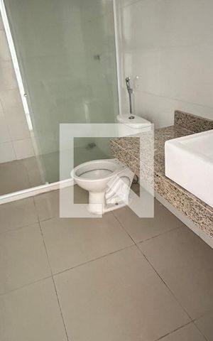 Casa de condomínio à venda com 220m², 2 quartos e 1 vaga Casa de condomínio à venda com 220m², 2 quartos e 1 vagaBanheiro quarto 2