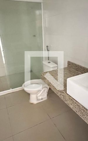 Casa de condomínio à venda com 220m², 2 quartos e 1 vaga Casa de condomínio à venda com 220m², 2 quartos e 1 vagaBanheiro quarto 2