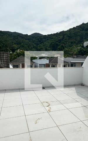 Casa de condomínio à venda com 220m², 2 quartos e 1 vaga Casa de condomínio à venda com 220m², 2 quartos e 1 vagaTerraço
