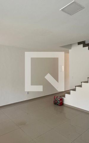 Casa de condomínio à venda com 220m², 2 quartos e 1 vaga Casa de condomínio à venda com 220m², 2 quartos e 1 vagaSala